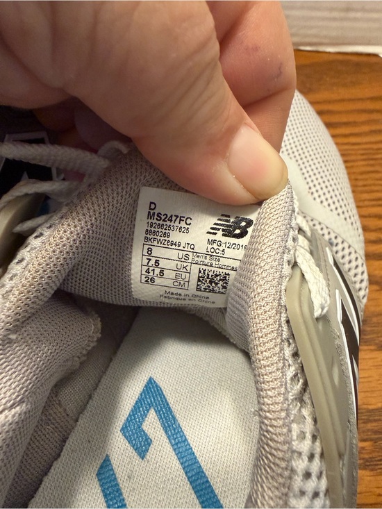 New Balance Gray Mesh Running Shoes with Black trim blue Insole Logo Mens size 8 main image 9